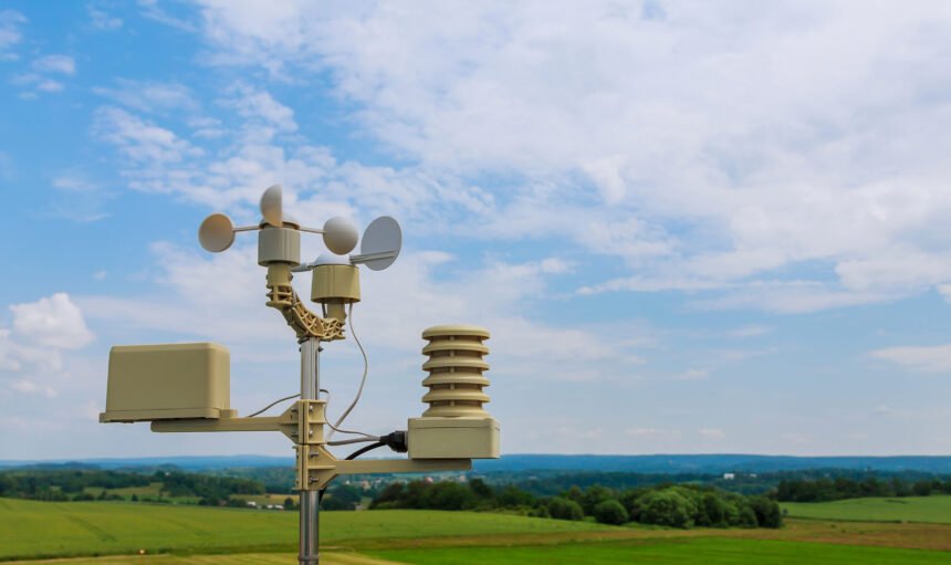 Anemometer,,Wind,Speed,Measurement,,Small,Weather,Station.,Anemometer,On,Blue